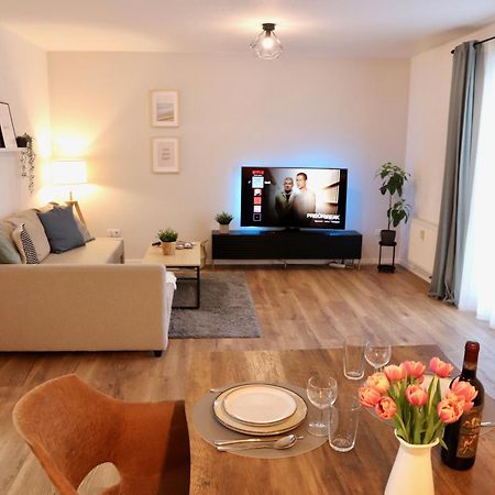 Geraeumiges 2R City-Apartment Uninaehe Mit Tv Streaming, Terrasse Магдебург Екстер'єр фото