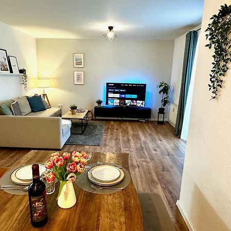 Geraeumiges 2R City-Apartment Uninaehe Mit Tv Streaming, Terrasse Магдебург Екстер'єр фото