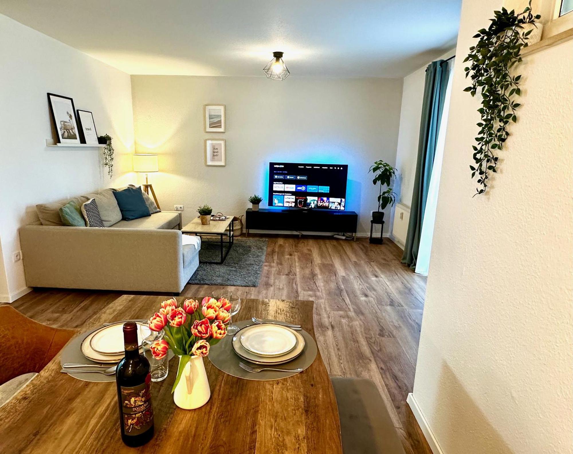 Geraeumiges 2R City-Apartment Uninaehe Mit Tv Streaming, Terrasse Магдебург Екстер'єр фото